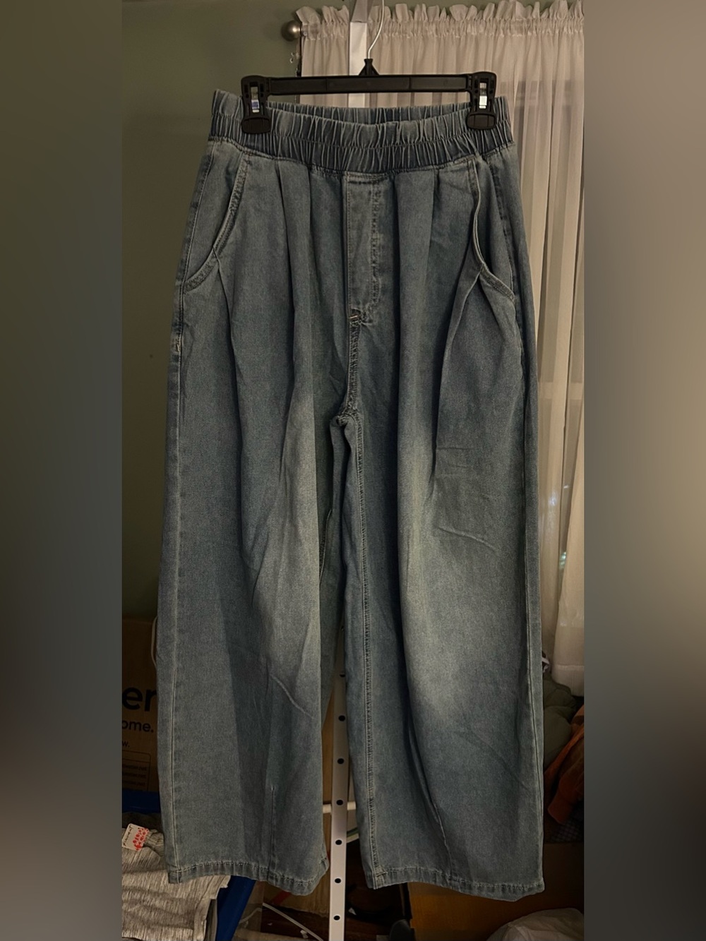 easel Womans Light Blue Pull On Jeans